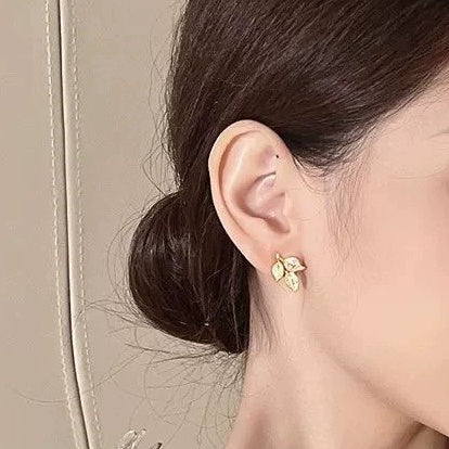 Elegant Crystal Leaf Drop Earrings – High-End Botanical Jewelry for Women – Stunning Birthday & Anniversary Gift for Her