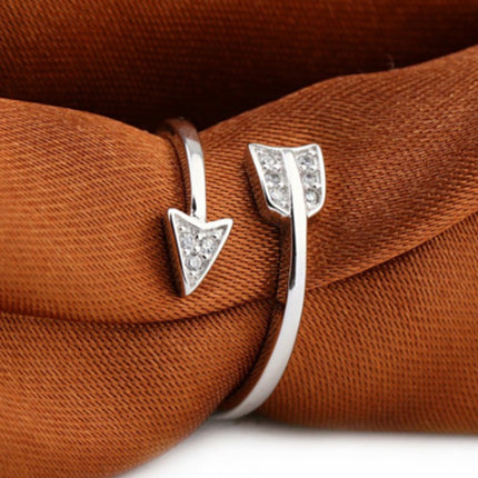 Sparkling Zircon Arrow Ring – Adjustable Open-End Finger Ring – Minimalist Symbolic Jewelry Gift for Her