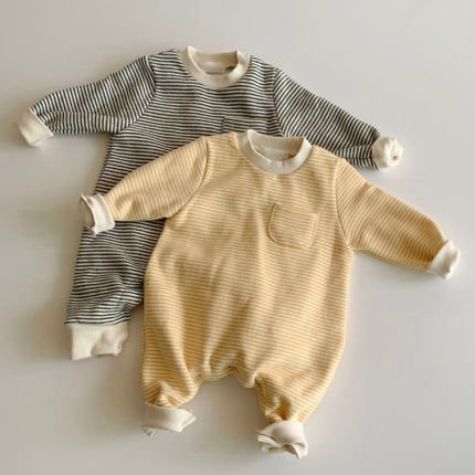 Cozy Striped Baby Jumpsuit – Soft 95% Cotton Long-Sleeve Romper – Easy Hidden Button Closure – Warm Autumn & Winter Infant Outfit
