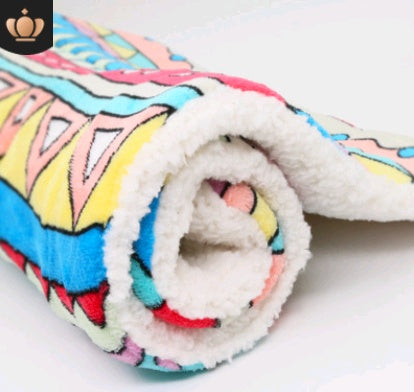 Ultra-Soft Fleece Pet Blanket – Cute Patterned Dog & Cat Sleep Mat – Premium Fluffy Throw for Couches, Crates, and Beds