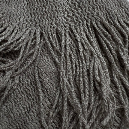 Unisex Lightweight Knit Skinny Scarf – Soft Narrow Neck Wrap for Modern Layered Outfits & Casual Styling