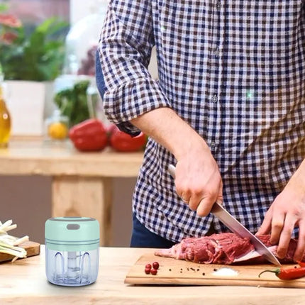 Mini Electric Garlic Chopper – 8.45oz Cordless Food Processor – Portable USB Rechargeable Mincer for Garlic, Ginger, Chili, and Nuts
