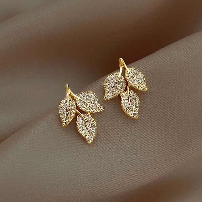 Elegant Crystal Leaf Drop Earrings – High-End Botanical Jewelry for Women – Stunning Birthday & Anniversary Gift for Her