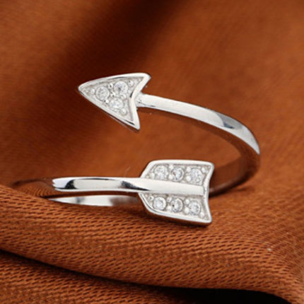 Sparkling Zircon Arrow Ring – Adjustable Open-End Finger Ring – Minimalist Symbolic Jewelry Gift for Her