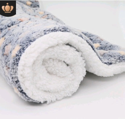Ultra-Soft Fleece Pet Blanket – Cute Patterned Dog & Cat Sleep Mat – Premium Fluffy Throw for Couches, Crates, and Beds