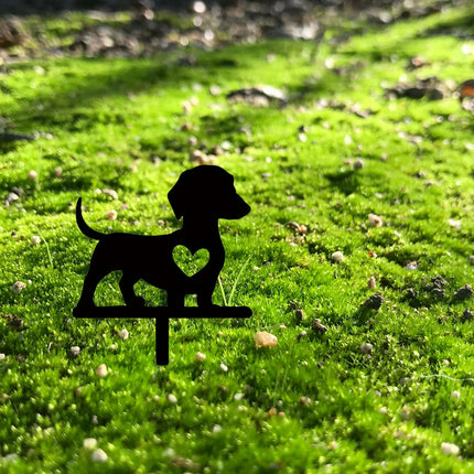 Right-facing dog silhouette memorial decoration for garden placement