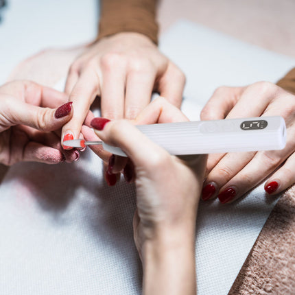 LuxeNail™ Portable E-File System – Integrated UV Dryer Base & Rechargeable Professional Drill