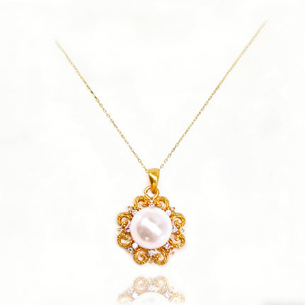 Delicate Sun Pendant Necklace – Radiant Gold-Plated Choker – Symbol of Eternal Love & Affection – Elegant Everyday Jewelry Gift for Women
